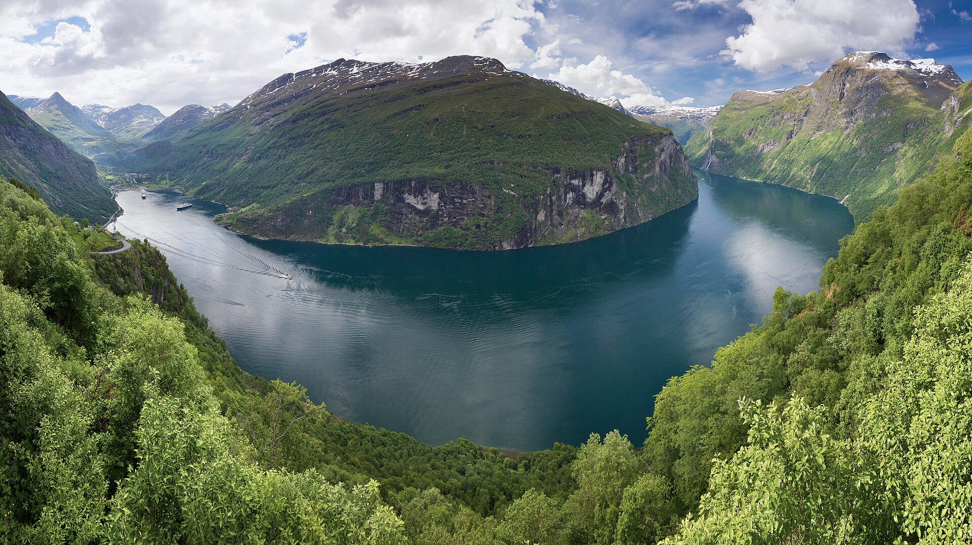 Geirangerfjord & the Eagle Road
